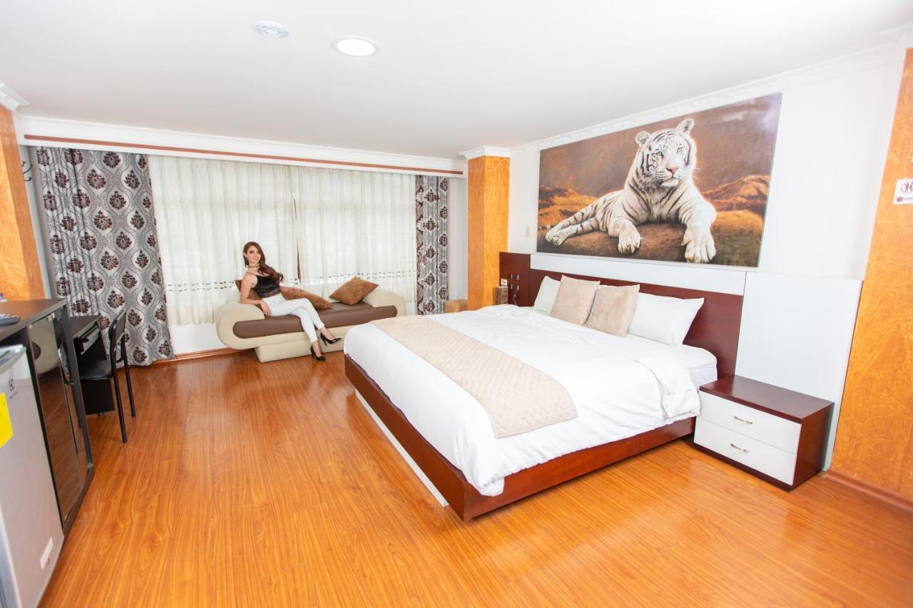 La Kapital Hotel อัมบาโต ภายนอก รูปภาพ