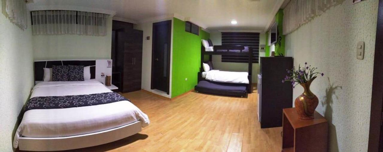 La Kapital Hotel อัมบาโต ภายนอก รูปภาพ